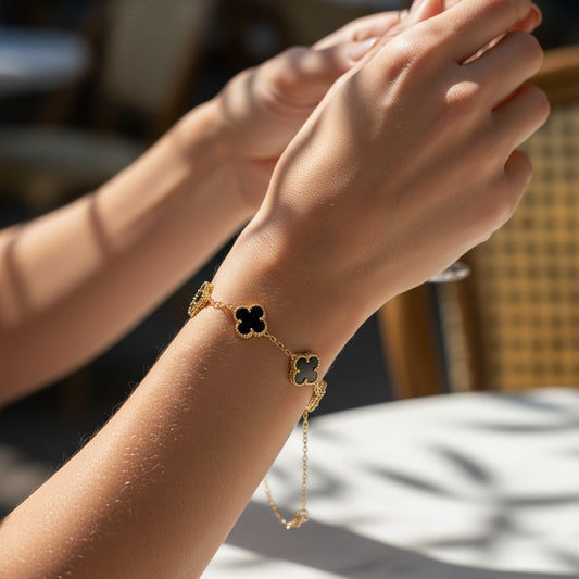 Noir Clover Bracelet