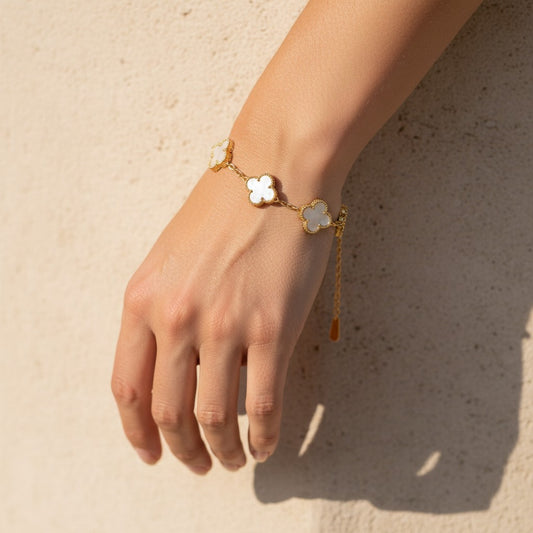 Fleur Élan Bracelet