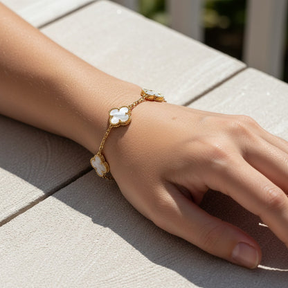 Fleur Élan Bracelet
